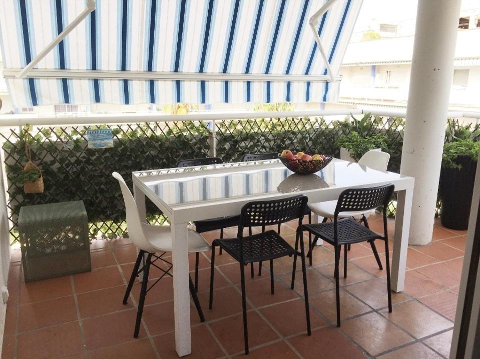 Superbe Appartement Avec Solarium Et Piscine Communautaire 로지즈 외부 사진